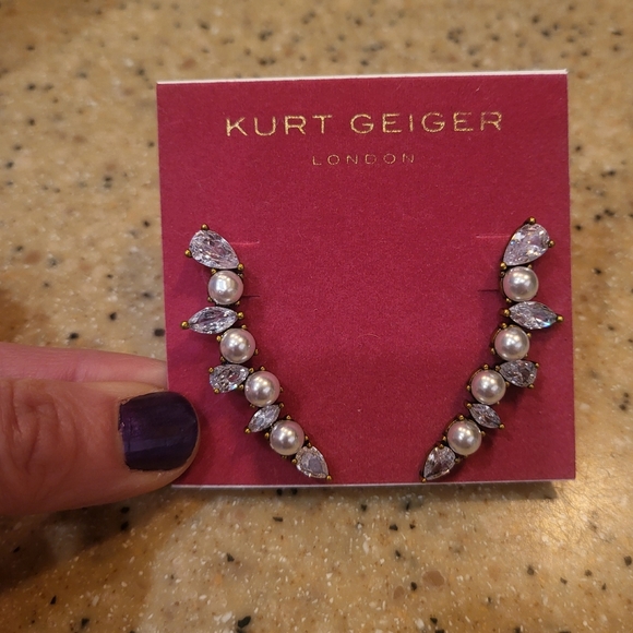 NWT Kurt Geiger Pearl and Rhinestone Earrings - Picture 4 of 6